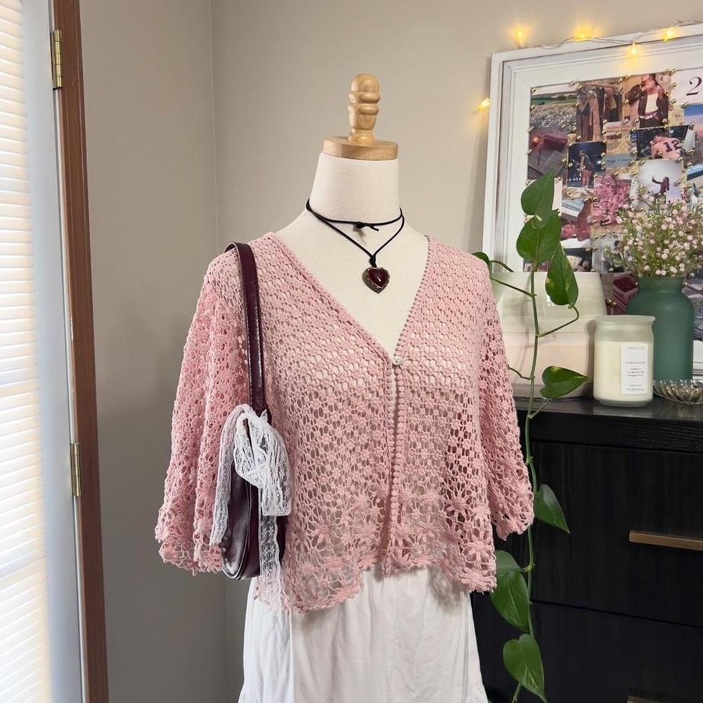 Vintage Y2K Pink Crochet Cardigan Bolero Shrug Short Sleeve Cropped Cottagecore